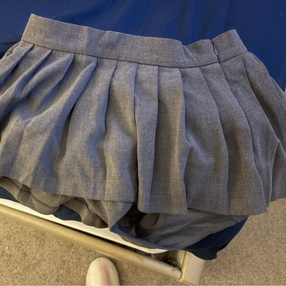 Push button skirt